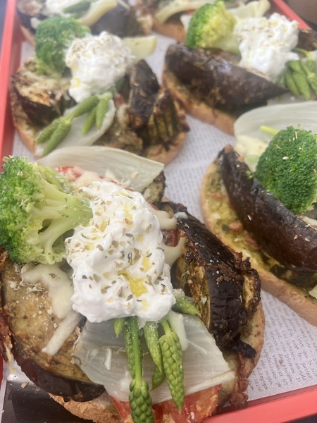 Bruschetta légumes rotis Stracciatella