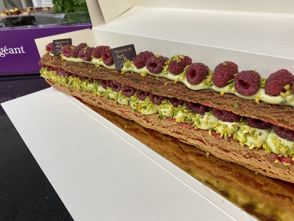 Eclair Géant pistache Framboises