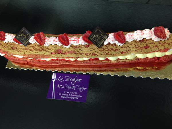 Eclair géant rose litchi framboise