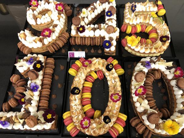 NUMBER CAKE